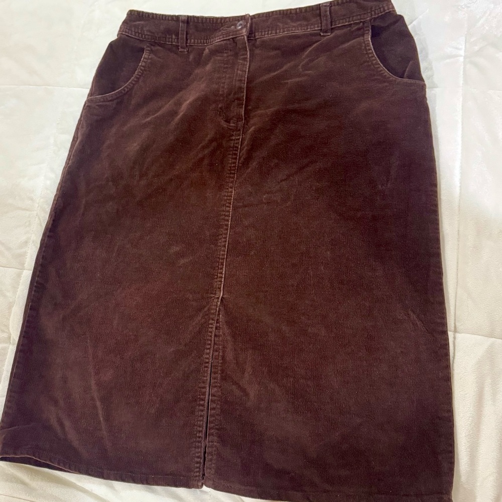 Brown corduroy 90s  skirt knee length slit in the front women’s size 8 BMoss
